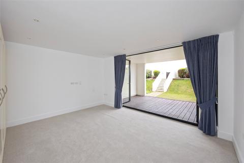 3 bedroom flat for sale, Eirene Road, Goring-by-Sea, Worthing, West Sussex, BN12