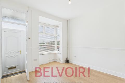 2 bedroom terraced house to rent, May Street, Burslem, Stoke-on-Trent, ST6