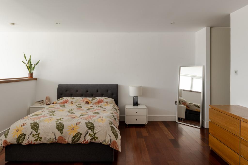 283294   20250508 royle building wenlock street...