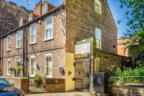 3 bedroom cottage for sale, Lendal Bridge, York