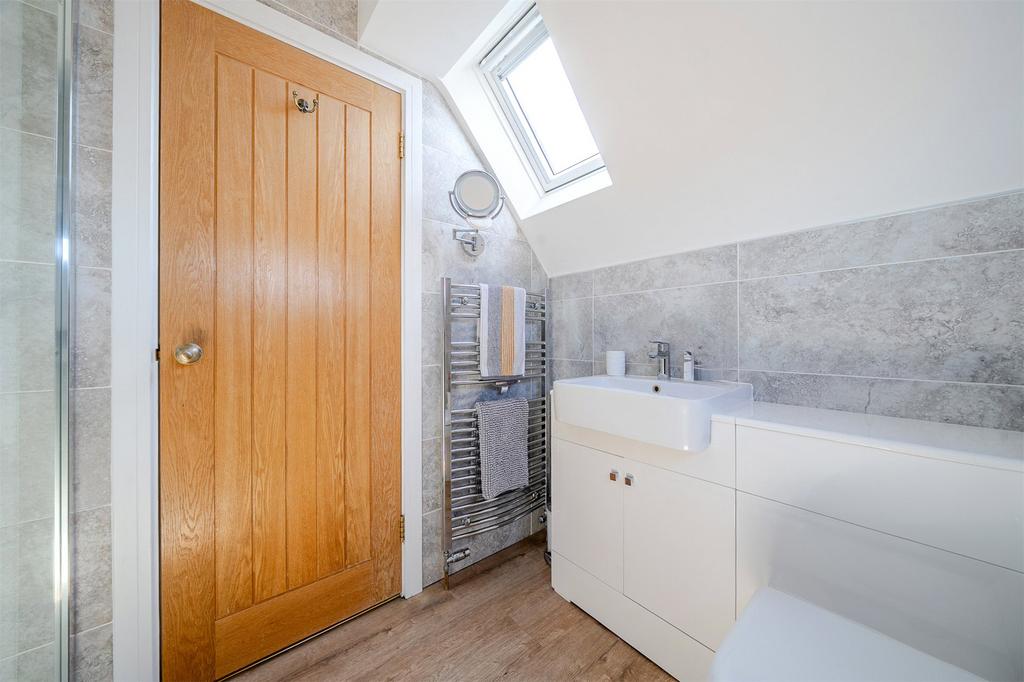 Bed 2 En Suite