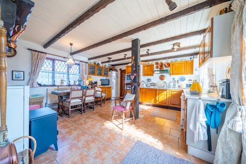 4 bedroom detached house for sale, Eaves Lane Stoke-on-trent, Staffordshire, ST2 8LY