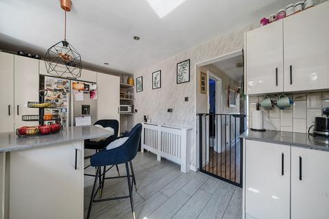 100 Stag Hill, Basingstoke, RG22 6JQ