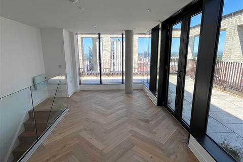 3 bedroom penthouse for sale, Victoria House, 250 Great Ancoats Street, Manchester
