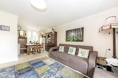 11 Manor House Way, Isleworth, TW7 6BJ