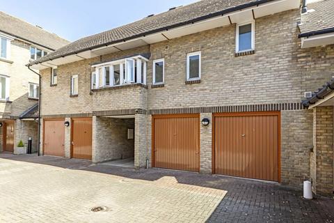11 Manor House Way, Isleworth, TW7 6BJ