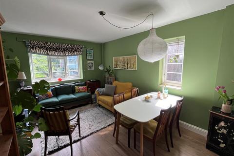 3 bedroom apartment for sale, Grenham Avenue, Hulme, Manchester