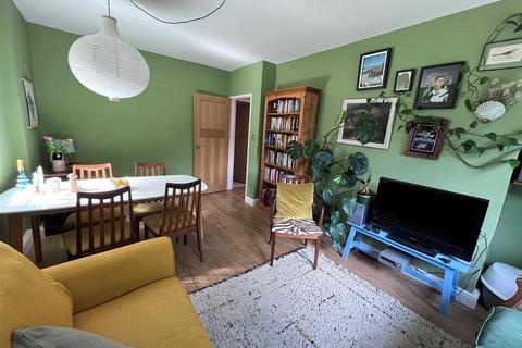 3 bedroom apartment for sale, Grenham Avenue, Hulme, Manchester