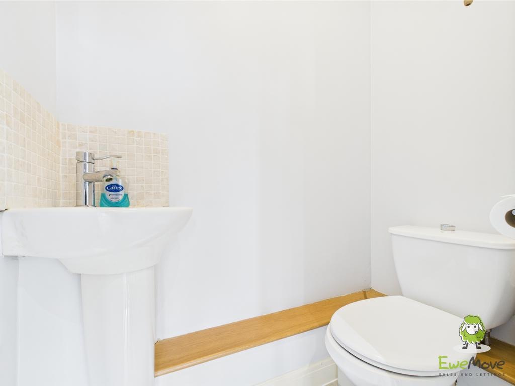 Ewe Move Estate Agents Basingstoke - Chaldon Green