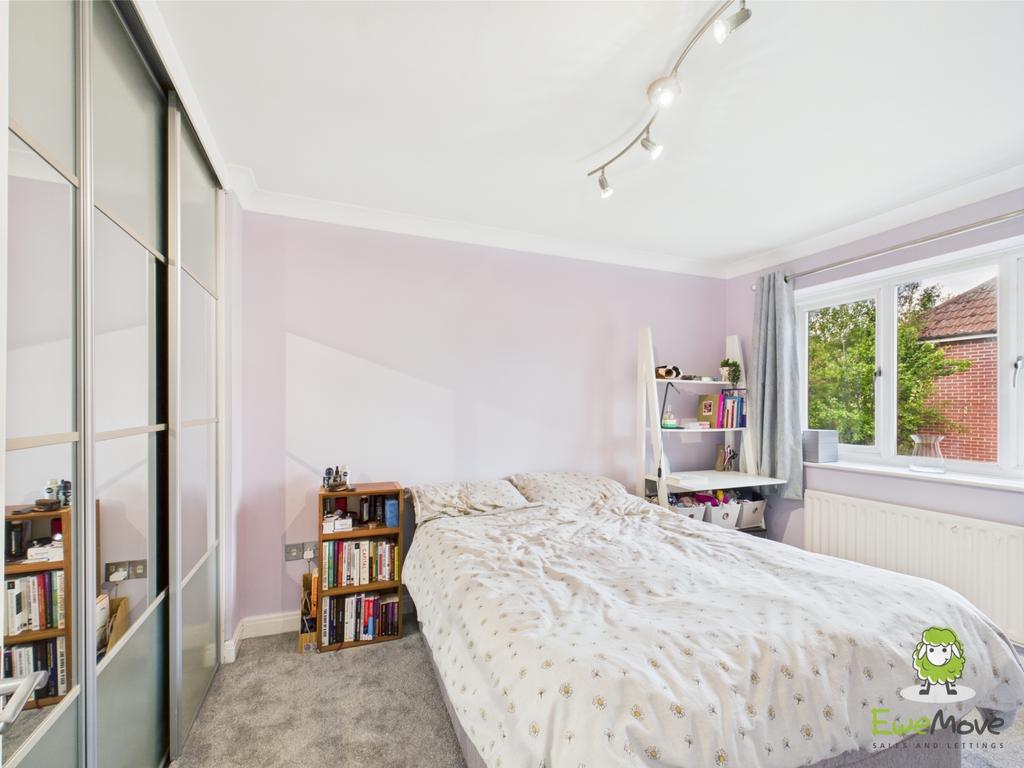 Ewe Move Estate Agents Basingstoke - Chaldon Green
