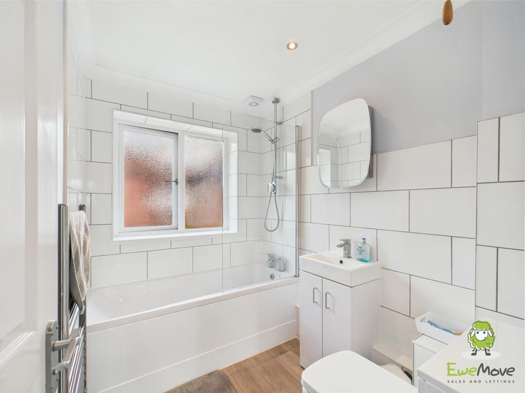 Ewe Move Estate Agents Basingstoke - Chaldon Green