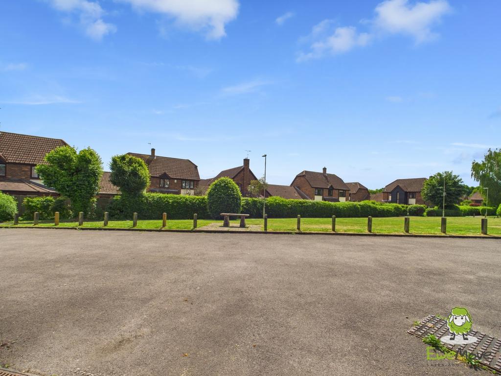 Ewe Move Estate Agents Basingstoke - Chaldon Green