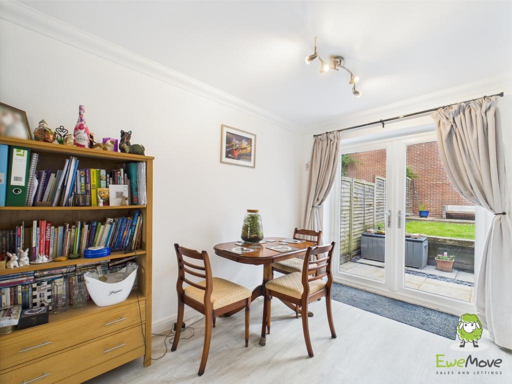 Ewe Move Estate Agents Basingstoke - Chaldon Green