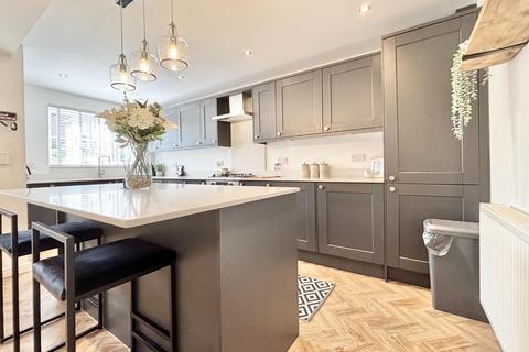 4 bedroom detached house for sale, Hart Hills, Hemingfield, Barnsley
