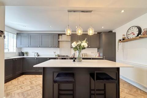 4 bedroom detached house for sale, Hart Hills, Hemingfield, Barnsley