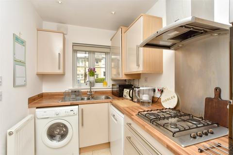 17 Horace Road, Strood, Rochester, ME2 2GB