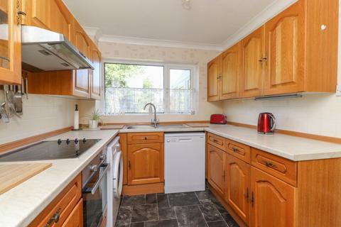 8 Buckhurst Drive, Cliftonville, Margate, CT9 3HT