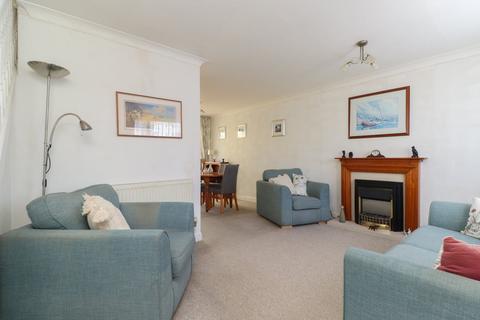 8 Buckhurst Drive, Cliftonville, Margate, CT9 3HT
