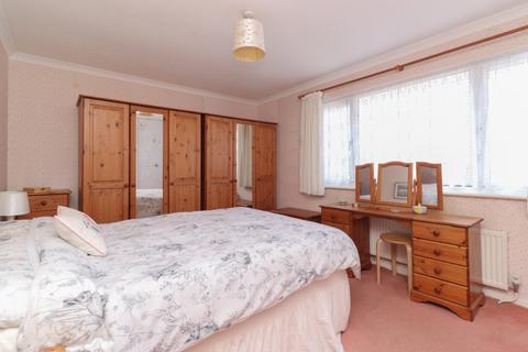 8 Buckhurst Drive, Cliftonville, Margate, CT9 3HT