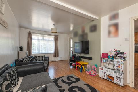 3 bedroom semi-detached house for sale, Whincover Gardens, Leeds LS12