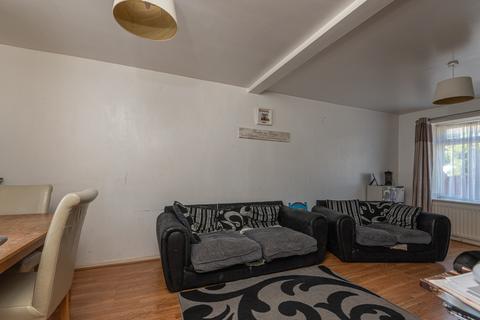3 bedroom semi-detached house for sale, Whincover Gardens, Leeds LS12