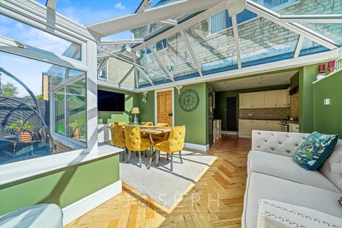 28 Elmhurst Drive, Ipswich, IP3 0PB