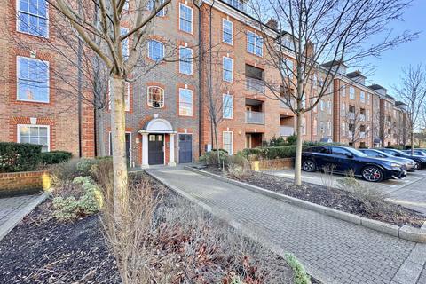 Ashridge Close, London N3