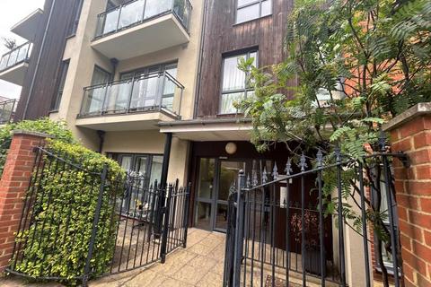 2 bedroom apartment to rent, Westnye House, Guildford GU1