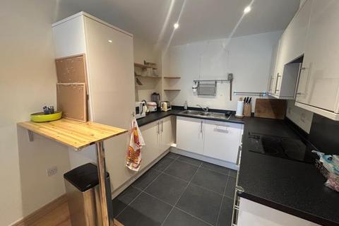 2 bedroom apartment to rent, Westnye House, Guildford GU1