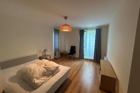 2 bedroom apartment to rent, Westnye House, Guildford GU1