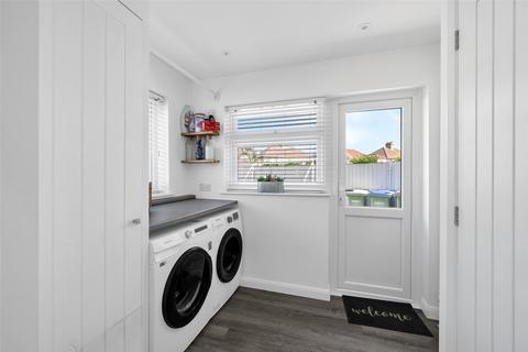 12 Lydd Road, Bexleyheath, DA7 5PB