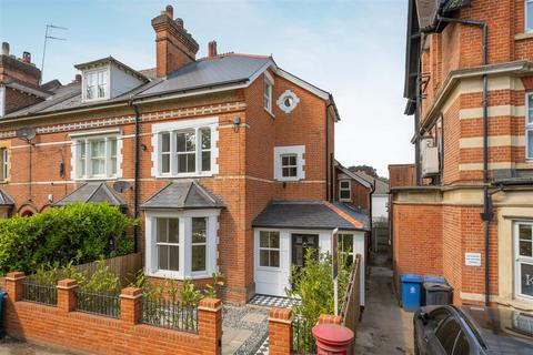 5 bedroom townhouse for sale, London Road, Ascot