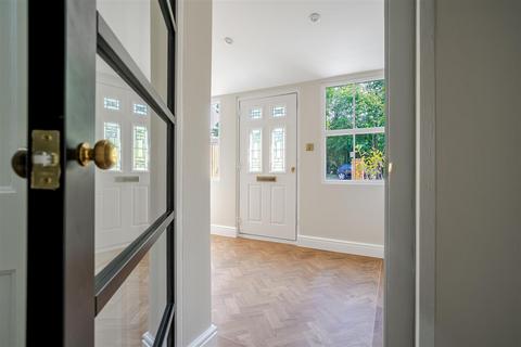 5 bedroom townhouse for sale, London Road, Ascot