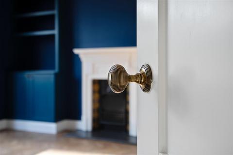 5 bedroom townhouse for sale, London Road, Ascot