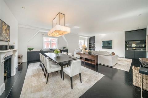 3 bedroom flat to rent, Pont Street, London SW1X