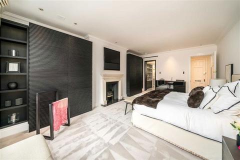3 bedroom flat to rent, Pont Street, London SW1X