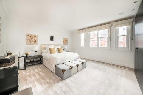 3 bedroom flat to rent, Pont Street, London SW1X