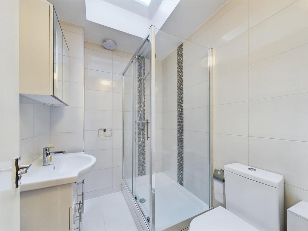 CAM02337 G0-PR0348-STILL026.jpg