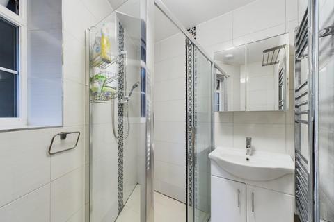 16 Willenhall Drive, Hayes, UB3 2UT
