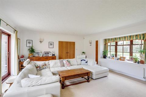 3 bedroom detached bungalow for sale, Hill Farm Court, Edwalton NG12