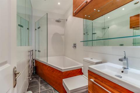 2 bedroom flat to rent, Montpellier GL50 2QG