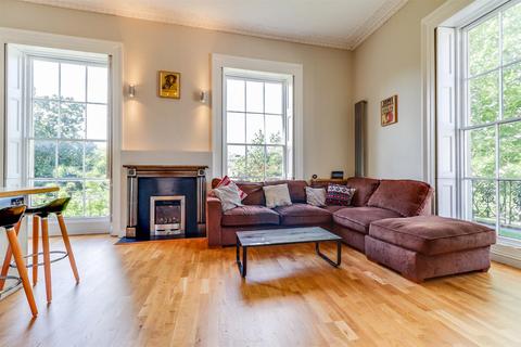 2 bedroom flat to rent, Montpellier GL50 2QG