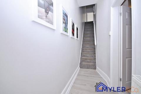 3 bedroom terraced house for sale, Appleton Road, Widnes, WA8