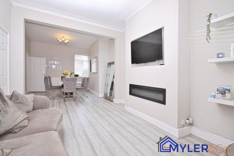 3 bedroom terraced house for sale, Appleton Road, Widnes, WA8