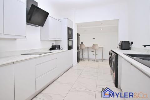 52 Appleton Road, Widnes, WA8 6EX