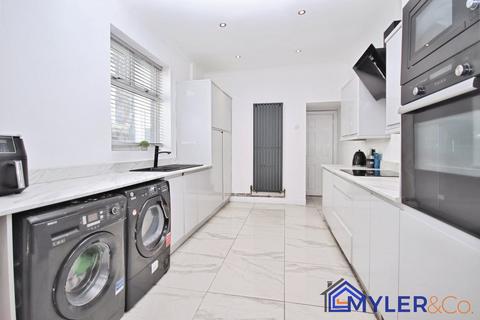 52 Appleton Road, Widnes, WA8 6EX