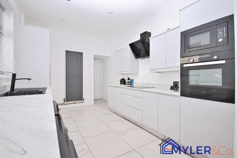52 Appleton Road, Widnes, WA8 6EX