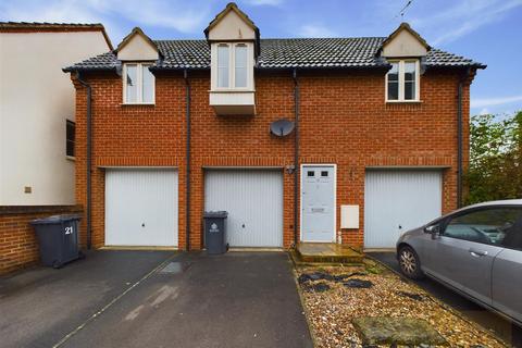 2 bedroom coach house to rent, Robin Close, Abbeydale