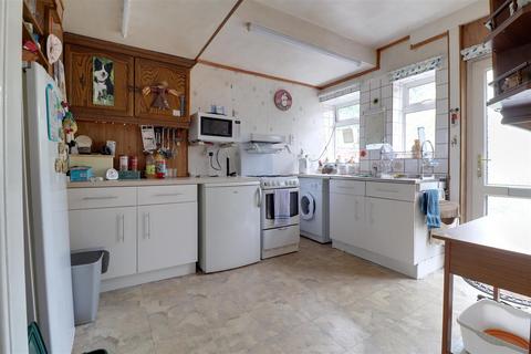4 bedroom semi-detached house for sale, Moorhouse Avenue, Alsager
