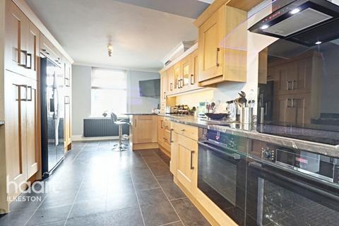 3 bedroom detached house for sale, Kingsway, Ilkeston